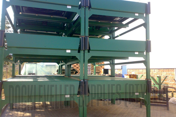 Dock-Rite Dockleveller in Free Standing Base Frame – external self-supporting dockleveller installation for retrofits and rented facilities in South Africa