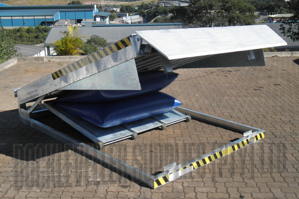 Dock-Rite Galvanized Dockleveller – hot-dip galvanized dockleveller for coastal and cold storage environments in South Africa.