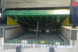 Manual / Electro-Hydraulic Swing Lip Dockleveller