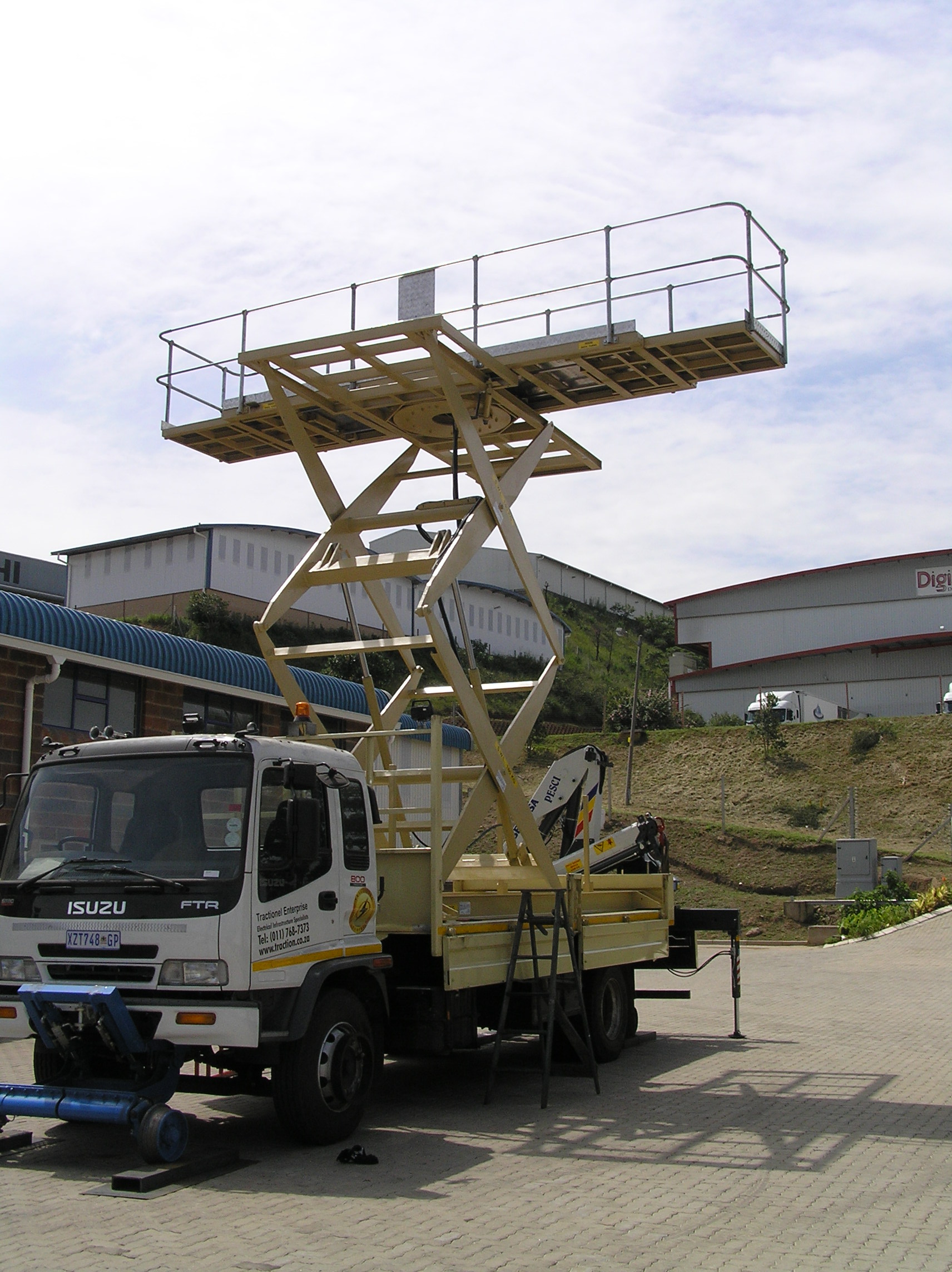Road Rail Vehicle Scissor Lift