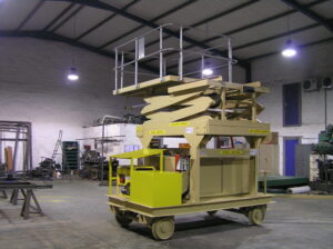 Train Tunnel Scissor Lift