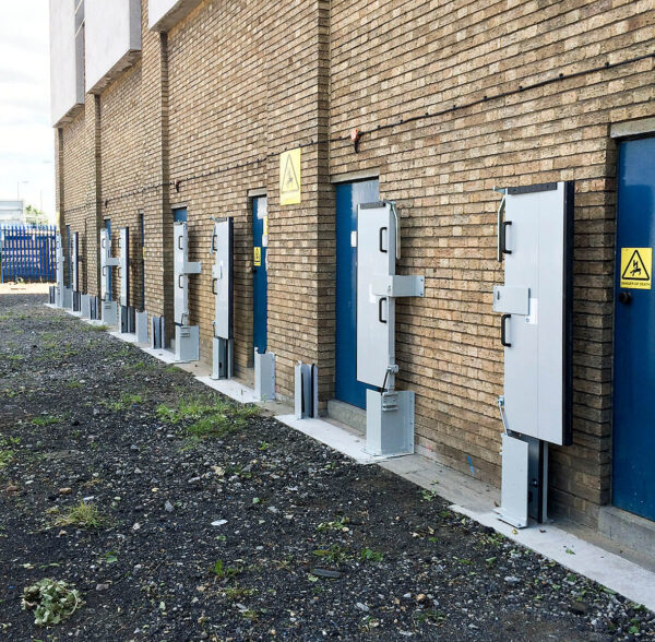 Pivot Flood Barrier locking mechanism